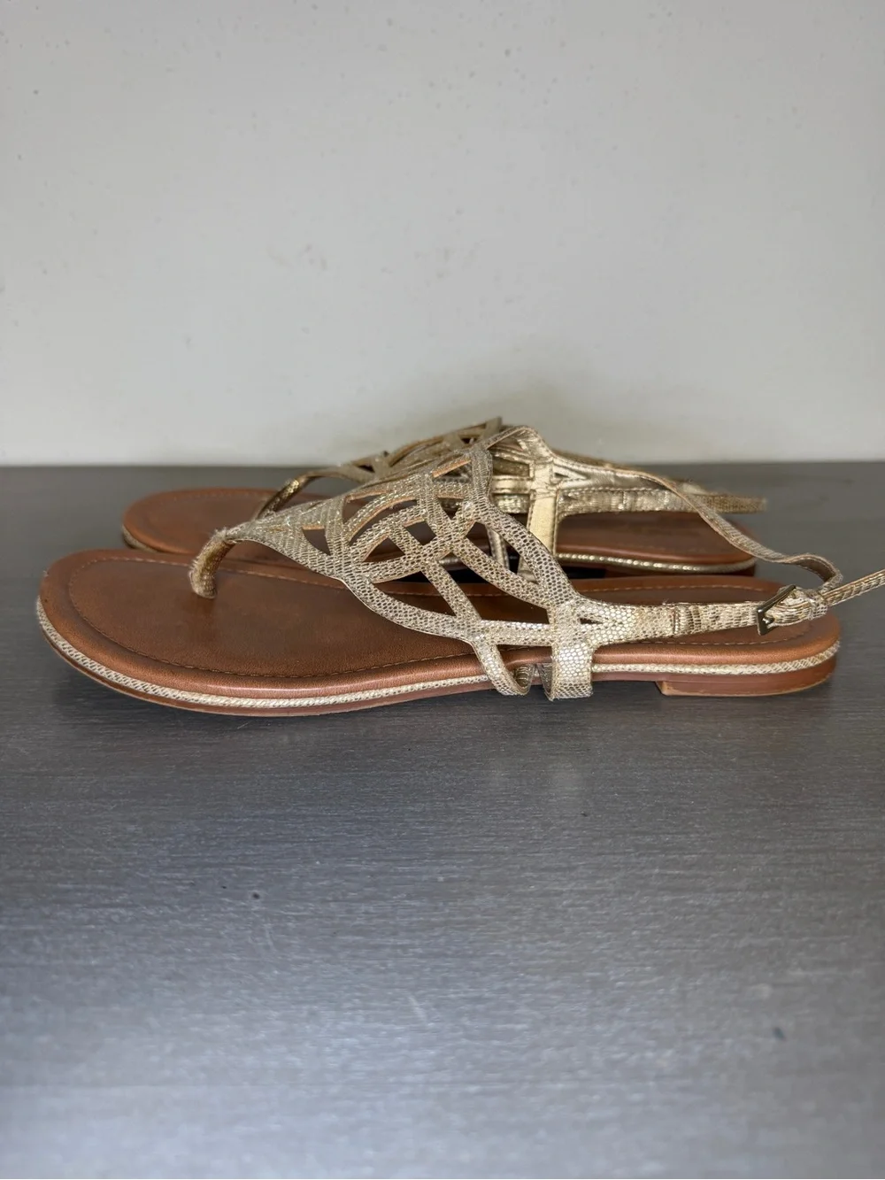 Coach Thong Sandals Metallic Women’s Size 10 Flat Leather Ankle Strap FLAW - Picture 3 of 6